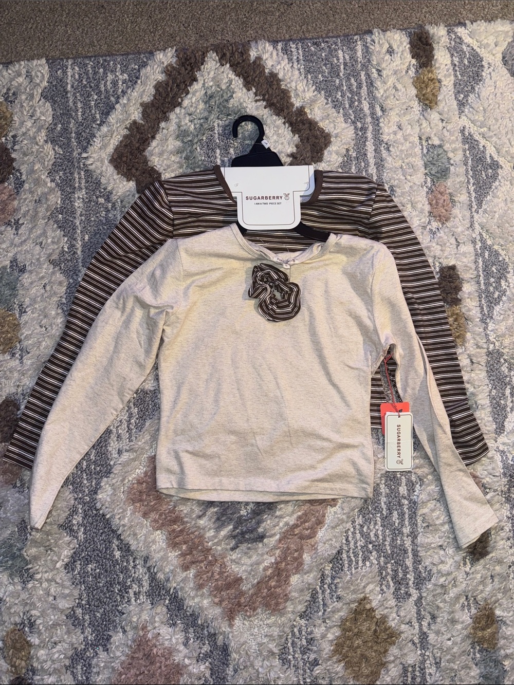 Sugar Berry Long Sleeve Tops -2 Piece w/Matching Scrunchie